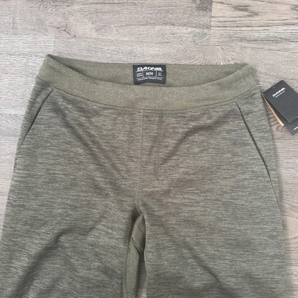 Dakine Liberator LW Pant Men's M Green Heather Fleece Joggers Ski Base Layer NWT